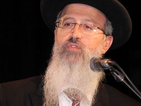 הרב אברהם יוסף. "הוא מין ואפיקורוס"