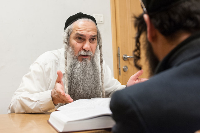 אבינועם כהן. מרביץ תורה