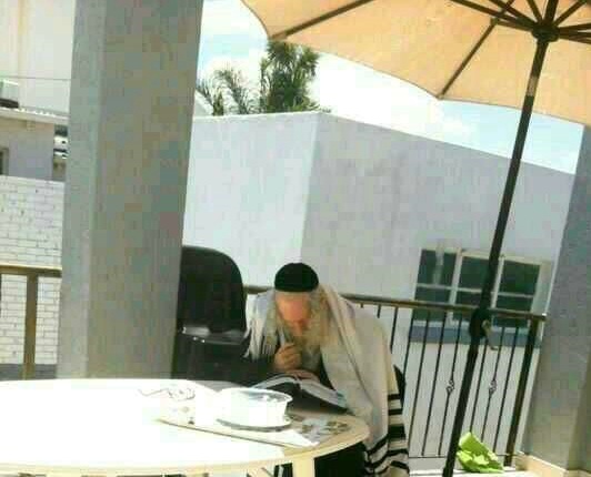 הרב אליעזר ברלנד עבר למרוקו