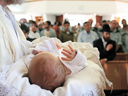 בנוברגיה מרגיעים: לא נאסור ברית מילה