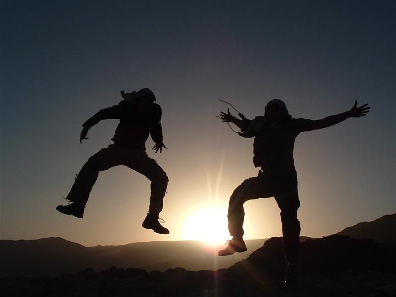 הרטט, העוצמה, האור, השמחה