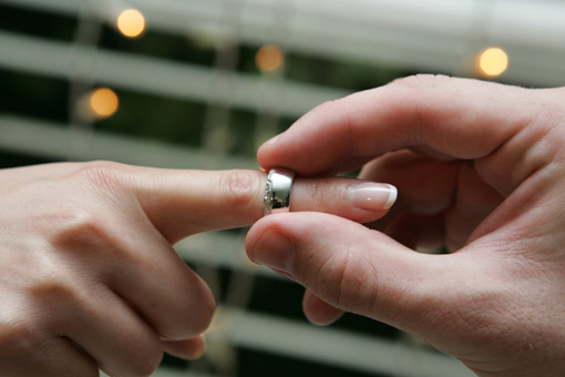 "הרי את מקודשת לי"