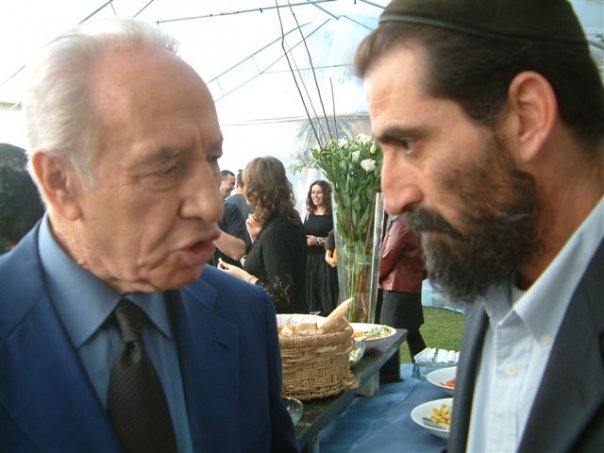 יהושע מאירי עם ידיד קרוב