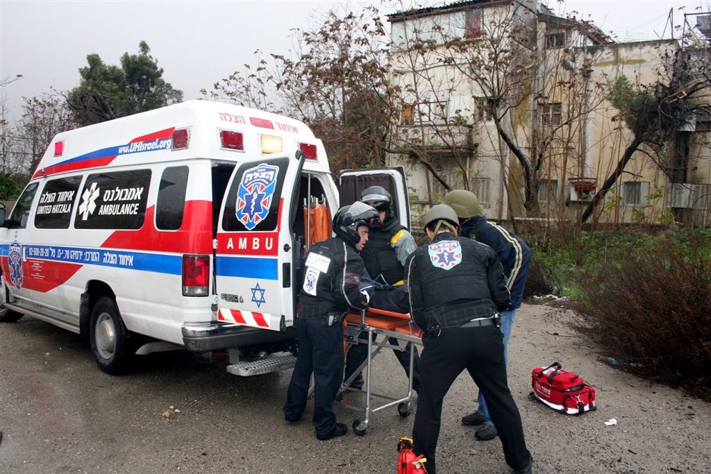 איחוד הצלה. מתנדבים חרדיים מצילים חיים