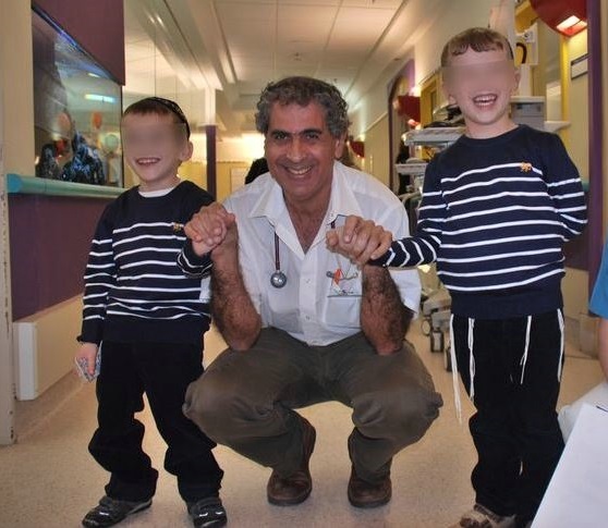 מרגש: מיכאל ויצחק גרוס שבו הביתה