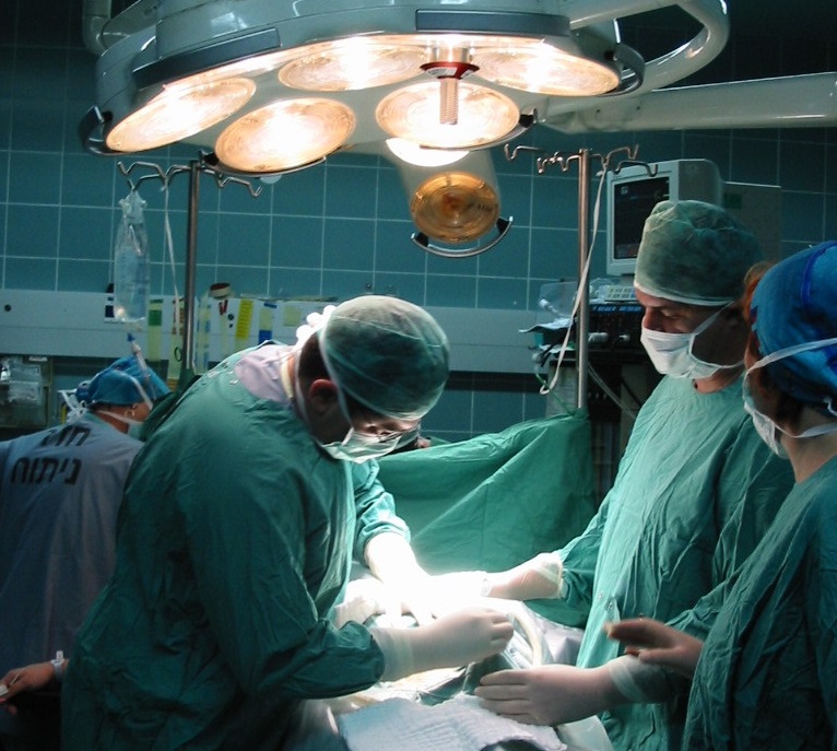 בית יעקב לכו ונחסכה ניתוח