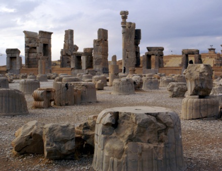 המגילה בראי הארכיאולוגיה