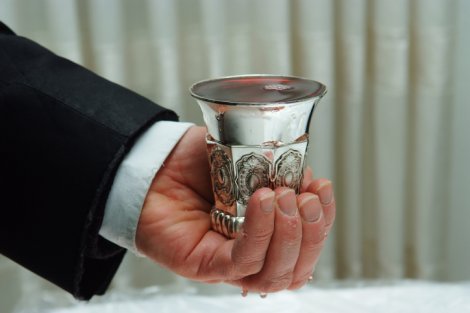 "יין אפשר לשתות בקדושה, ולקדש עליו בערב שבת&q