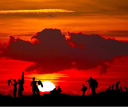 ספר עתיק חזה מלחמה במיצרי הורמוז