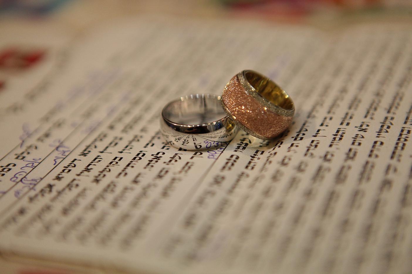 בת סמינר ביקשה להתחתן וגילתה כי היא גויה