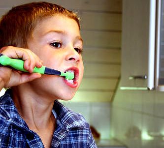 צחצוח שיניים בתעניות