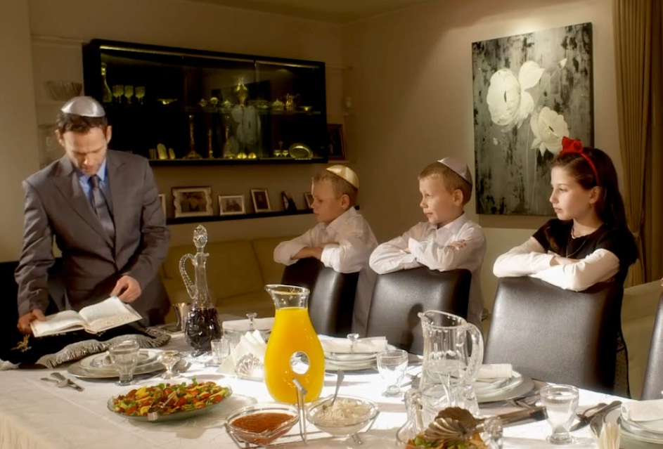 ערוץ 'יהדותון' מציג: הדלקת נרות וסעודת ליל שבת