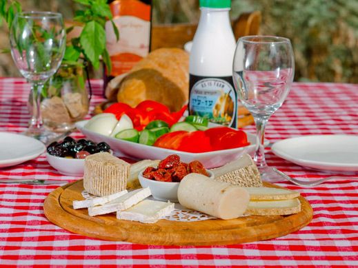 חג השבועות ומאכלי החלב