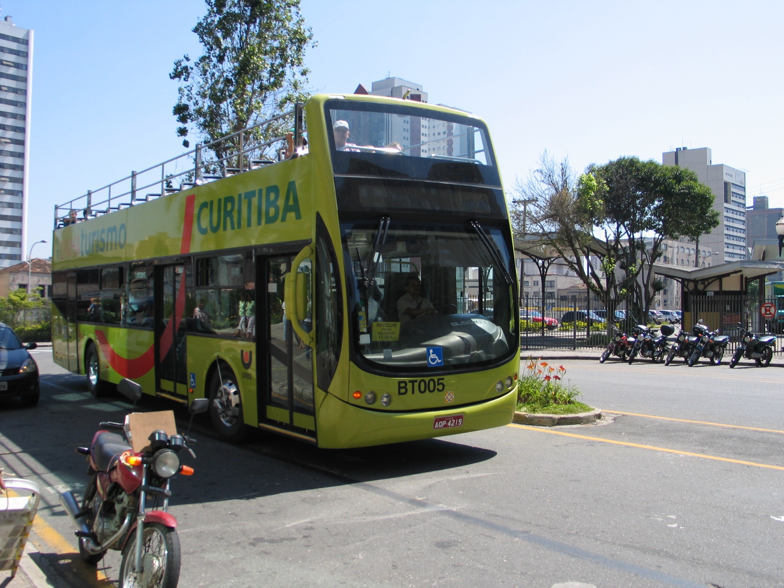 נסיעה באוטובוס מעורב, וישיבה מעורבת באוטובוסים