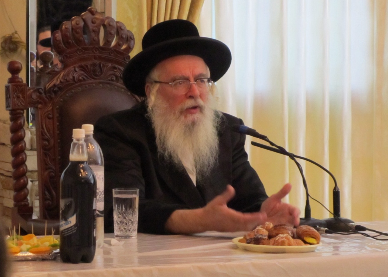 "תוך הנחל" לפרשת בראשית ● שמים וארץ - יראה ואהבה