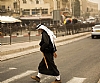 ערבי עובר צד. צילום: הידברות