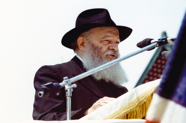 הרבי זצ"ל על ביקור האפיפיור: "רדיפה אחרי ע"ז"