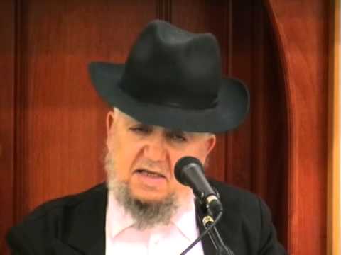 הרב מאזוז: "חב"ד הם נוצרים בגלימה של יהודים"